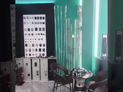 करीब से देखने पर: घर के लिए जिंक और एल्यूमीनियम मिश्र धातु दरवाज़े के हैंडल लॉक फ्लैट खुले दरवाज़े